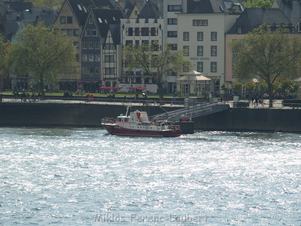 Uebungsfahrt Loeschboot und Ursula P22.JPG